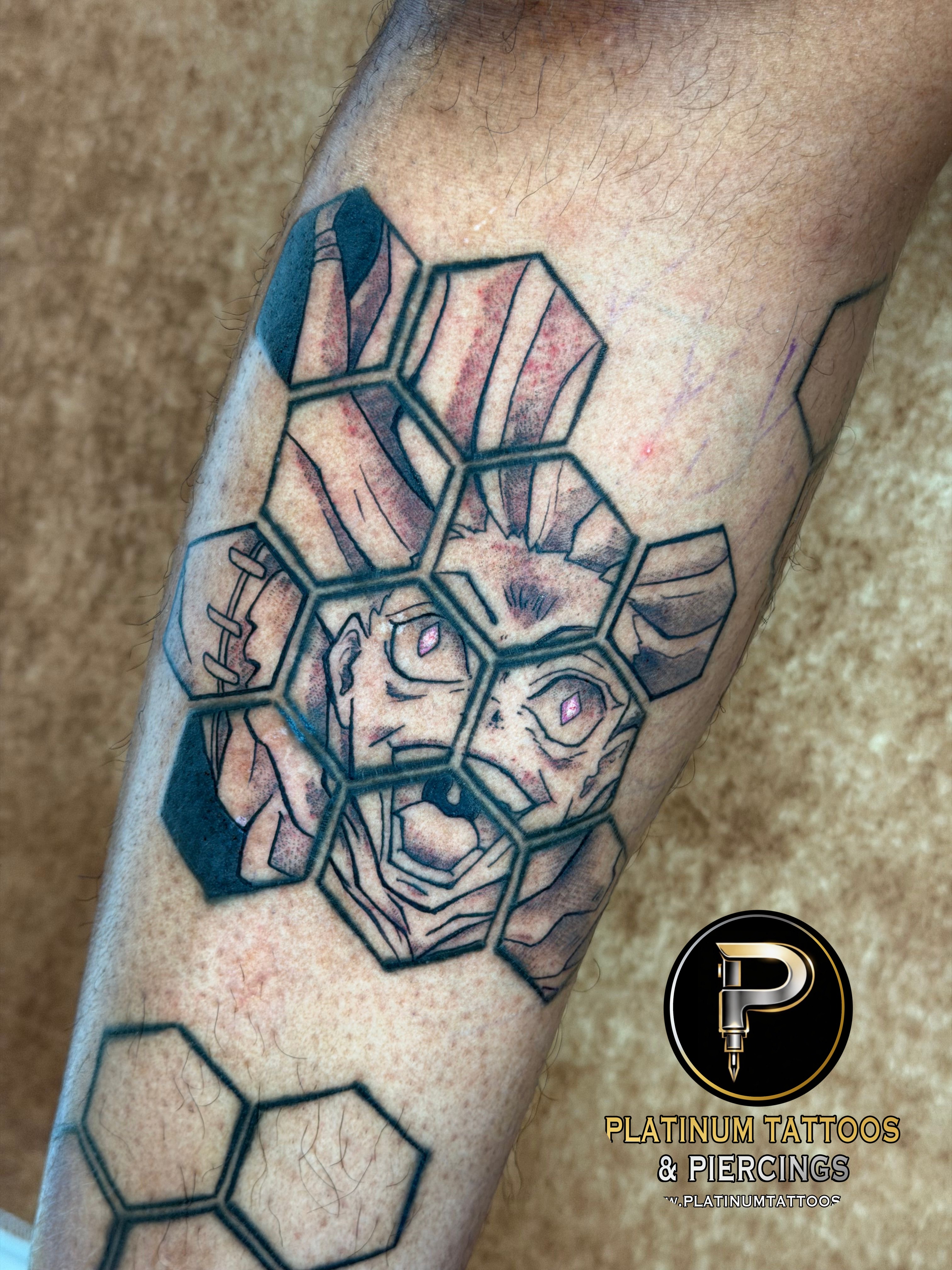 tattoo Sketch Dotwork on the Knee by Jerson