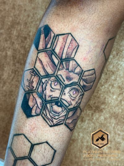 Tattoo Sketch Dotwork on the Knee by Jerson