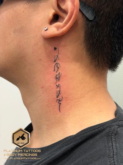 Tattoo Fine Line on the Neck by Jerson