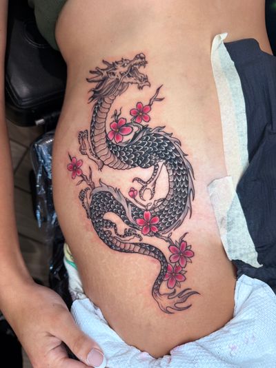 Tattoo Japanese on the Hip by Jerson
